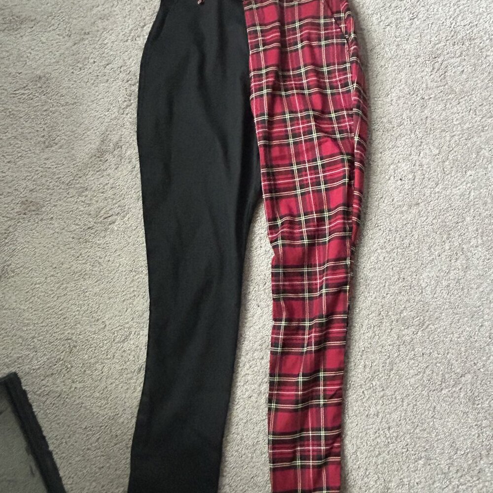 Hot Topic Black/Red Plaid Pants